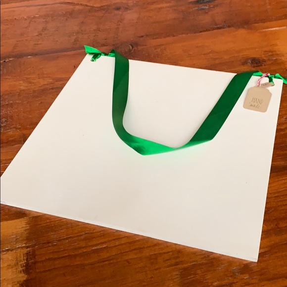 🎄Santa Stop Here Hand Painted Sign W/Ribbon Hang - Picture 5 of 7